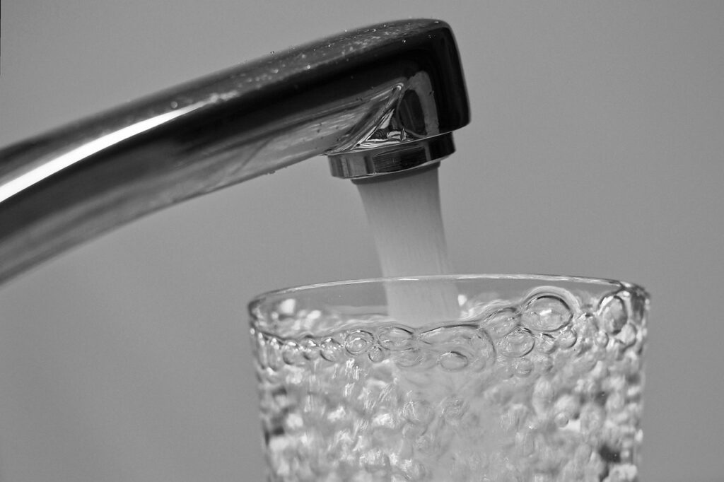 Adoucisseur d’eau : un geste simple pour la santé de toute la famille et une eau plus saine au quotidien